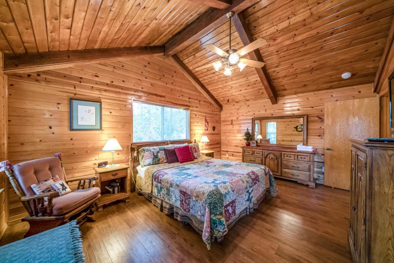 Black Bear Cabin Басс-Лейк Экстерьер фото