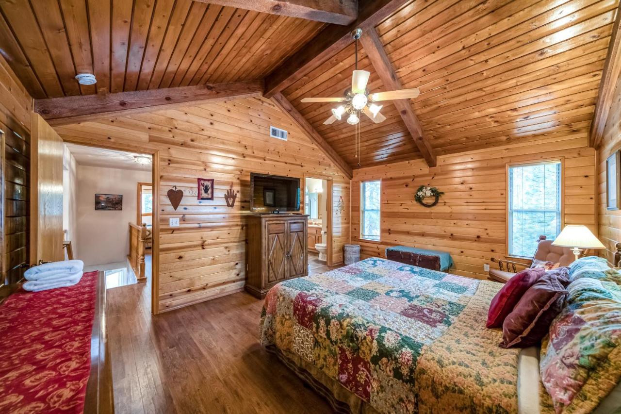 Black Bear Cabin Басс-Лейк Экстерьер фото
